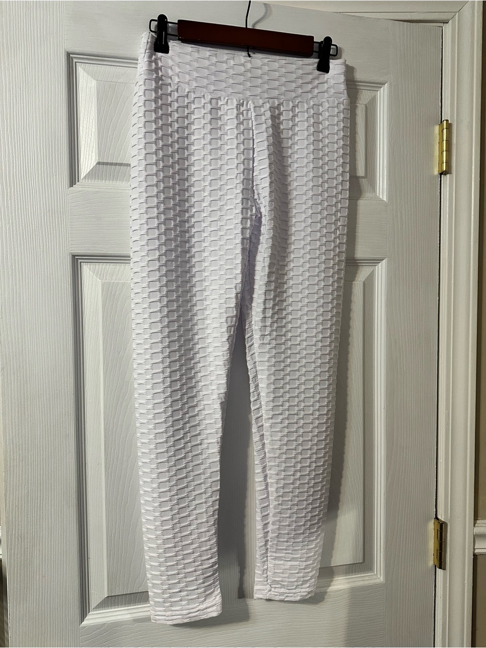 Textured White High-Waist Leggings
